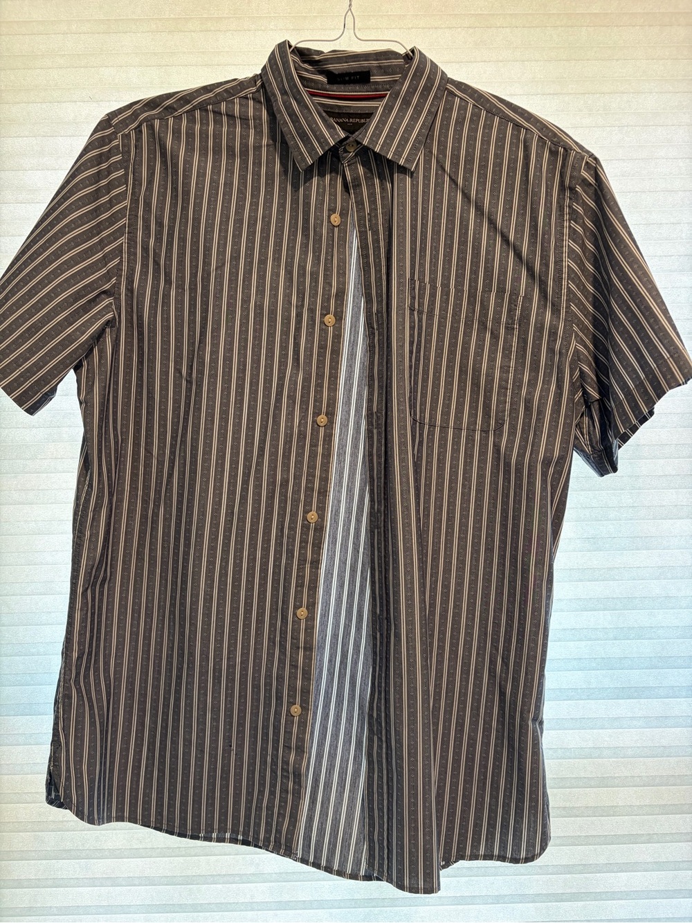 Banana Republic Men's Short-Sleeve Button-Down Shirt - Black with White Stripes